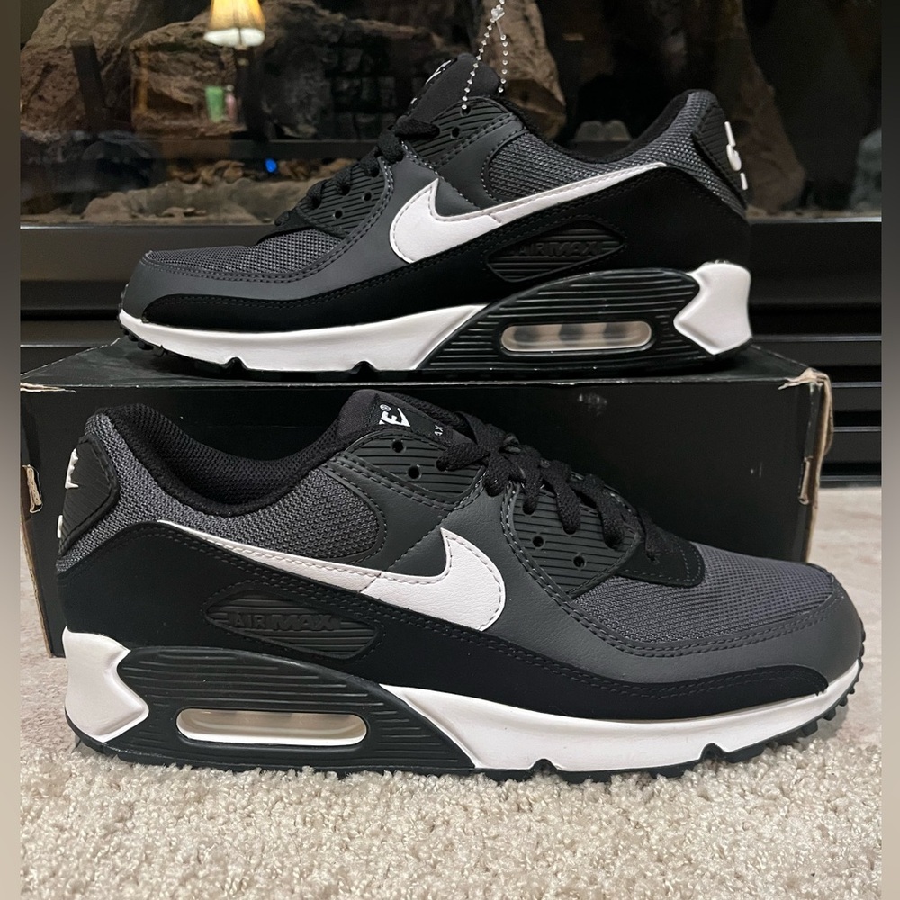 Nike Air Max 90s  Black and White Sneakers. BRAND NEW 🔥 NO BOX